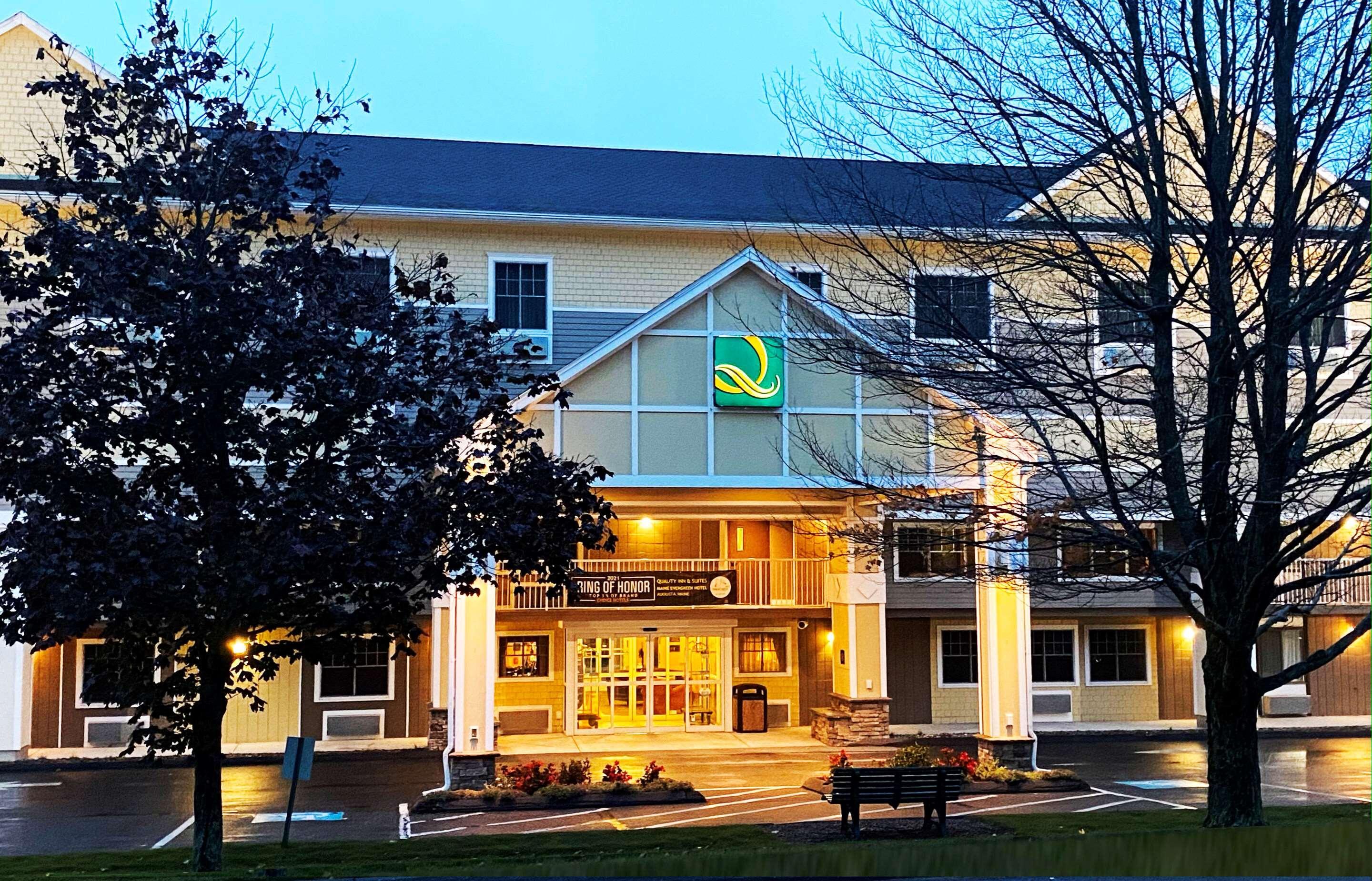 Maine Evergreen Hotel, Ascend Hotel Collection Augusta Bagian luar foto