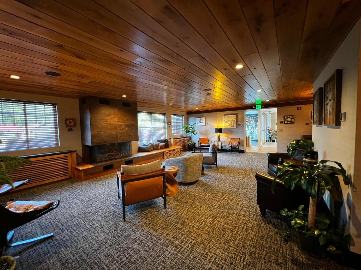 Maine Evergreen Hotel, Ascend Hotel Collection Augusta Bagian luar foto