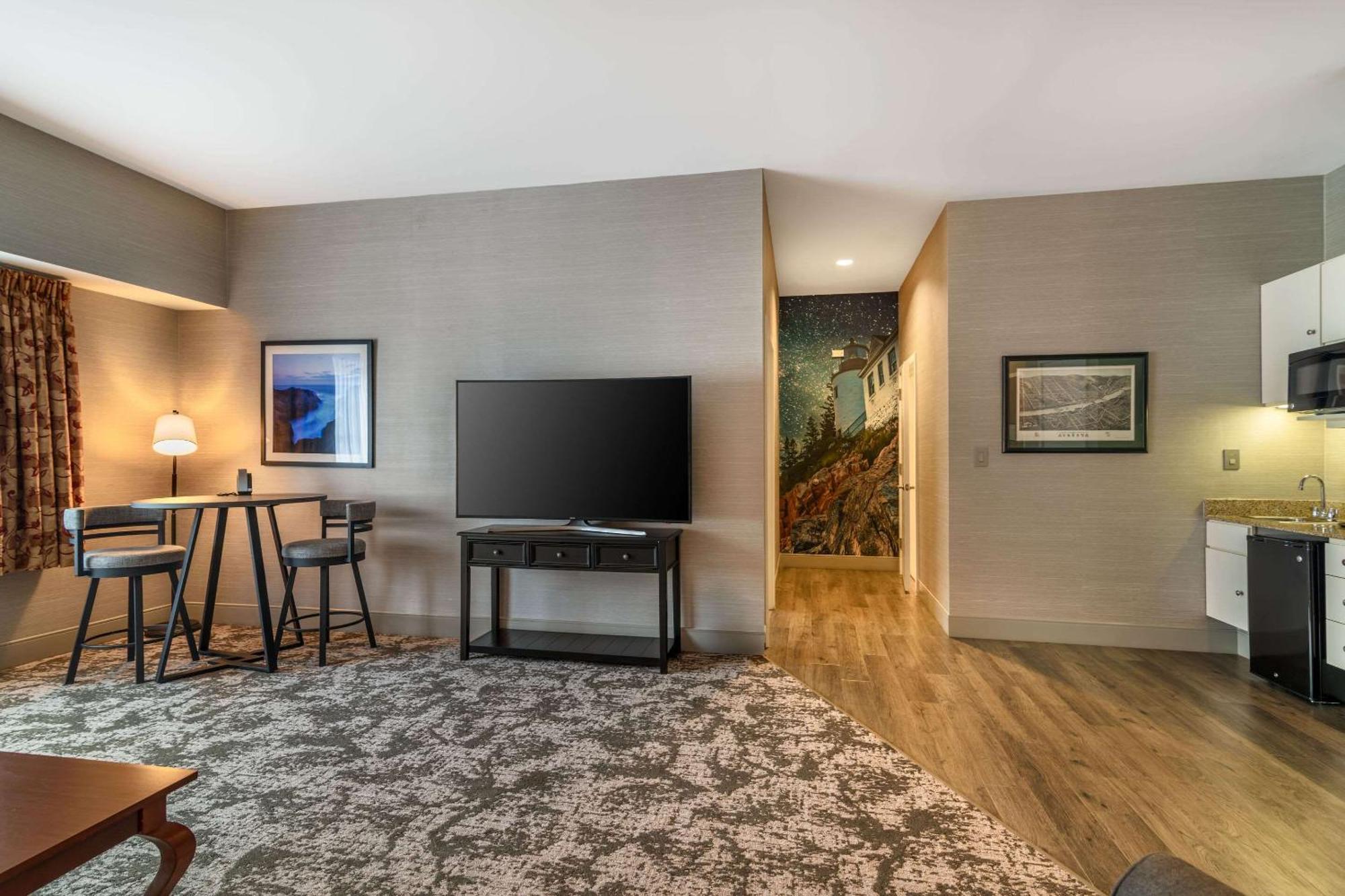 Maine Evergreen Hotel, Ascend Hotel Collection Augusta Bagian luar foto
