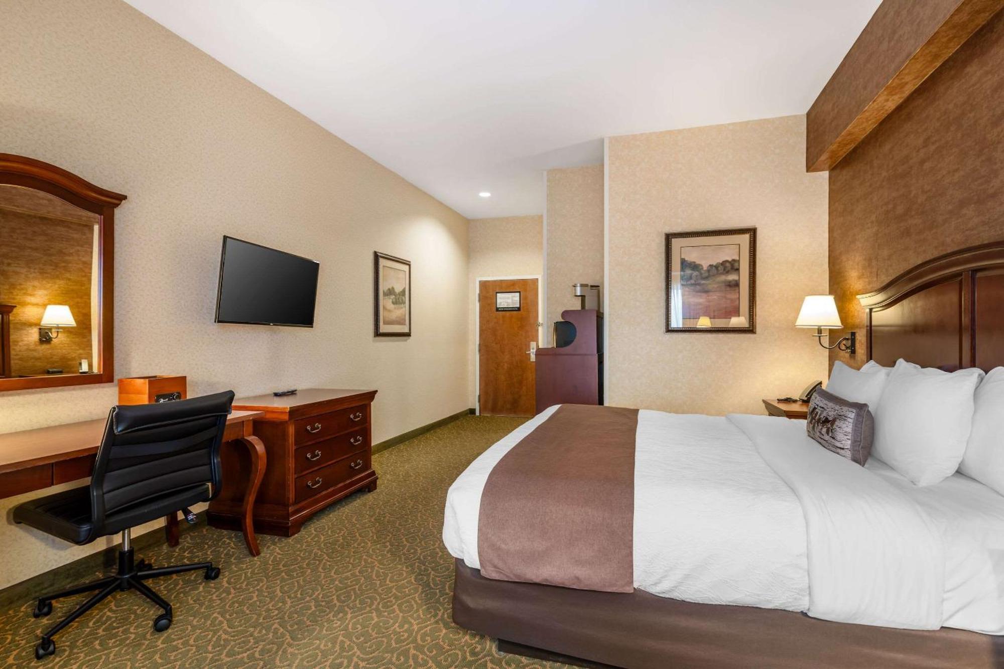 Maine Evergreen Hotel, Ascend Hotel Collection Augusta Bagian luar foto