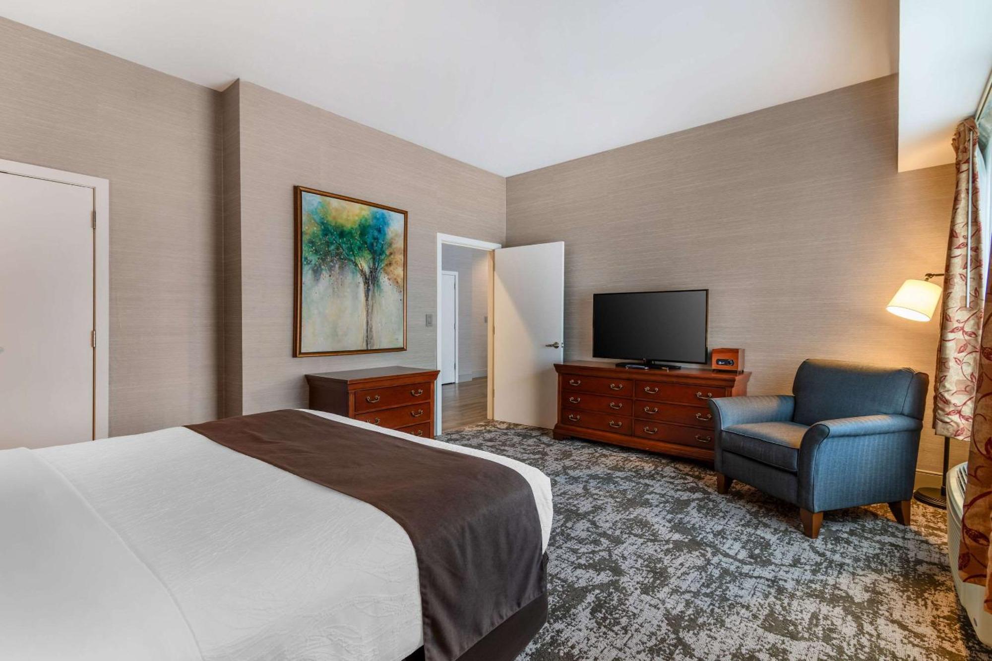 Maine Evergreen Hotel, Ascend Hotel Collection Augusta Bagian luar foto